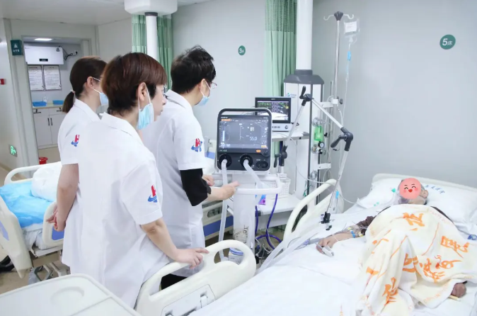 国家卫健委等八部门：加强重症医学医疗服务能力建设！杭州东方华康重症康复方案助力学科建设